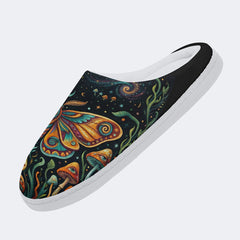 Psychedelic Mushroom Forest Moth Retro Print Fleece-Lined Slippers