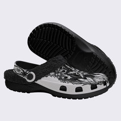 Gothic Christmas Print Fleece-Lined Clogs